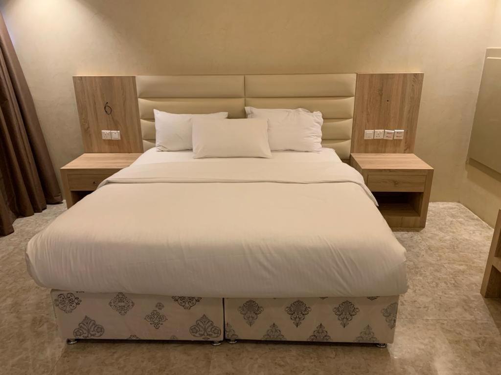 Almakan Hotel 113 Riyadh Bagian luar foto